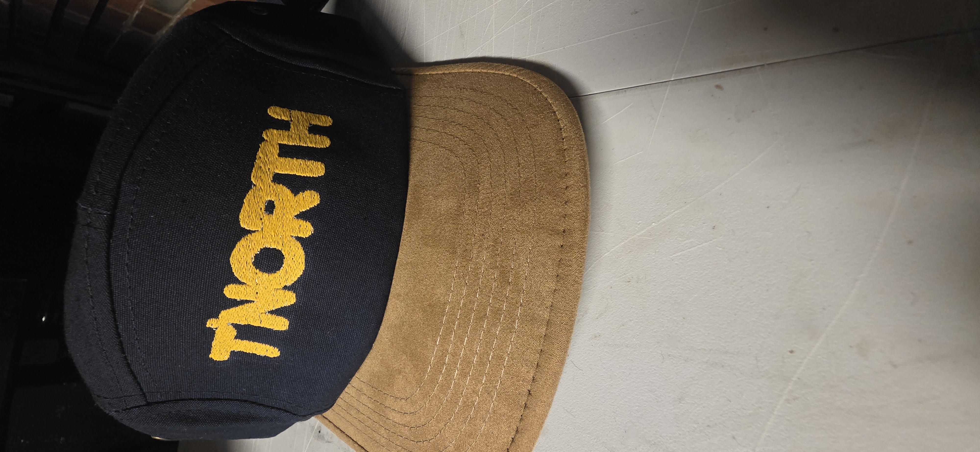 T'NORTH cap design